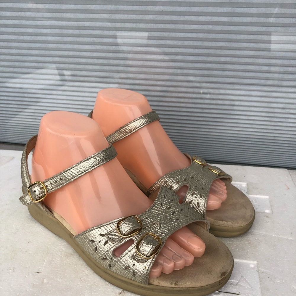 SAS Duo Quarter Silver Gold Strap Sandals Tripad Comfort Sandals Size 8W